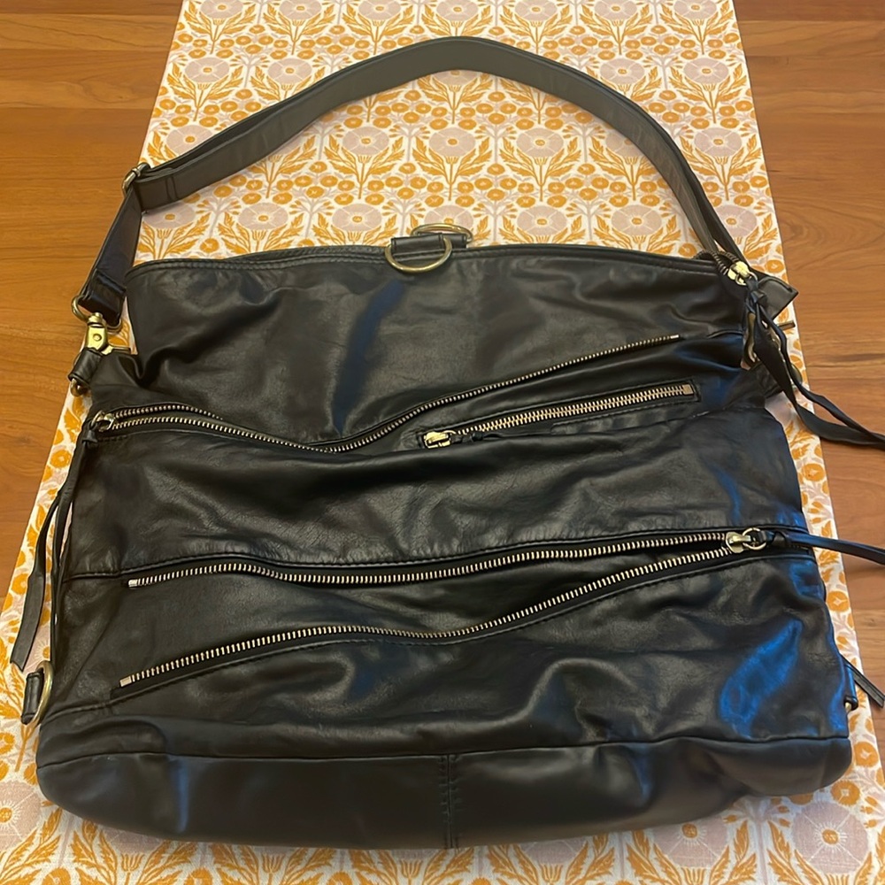 Hobo International black leather zipper bag